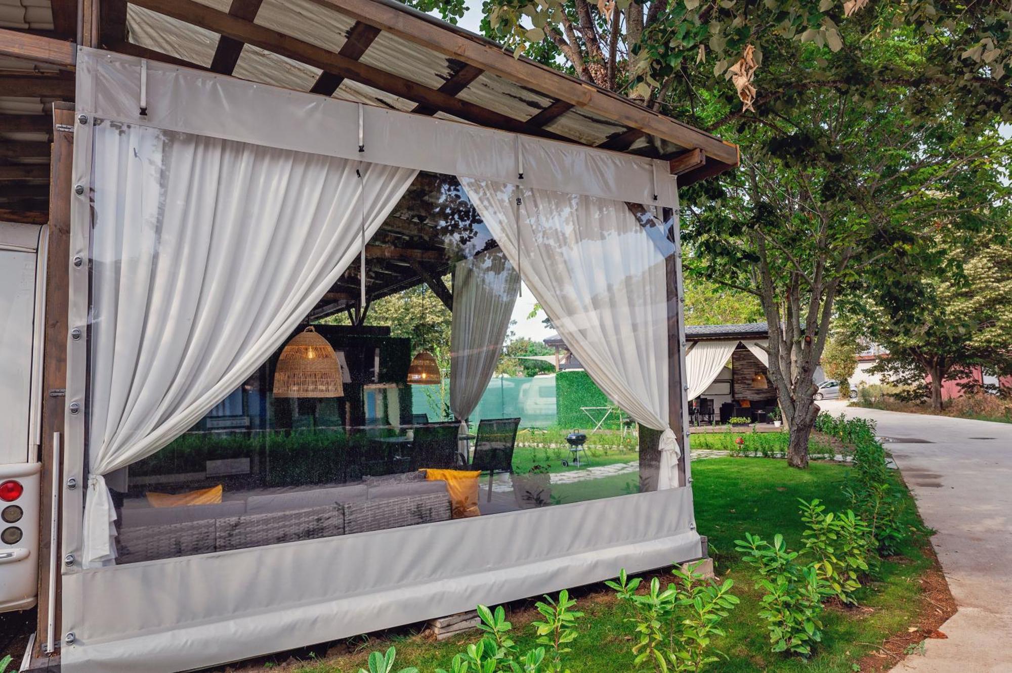Каравани Avi Iris Фичоза Hotell Varna Exteriör bild