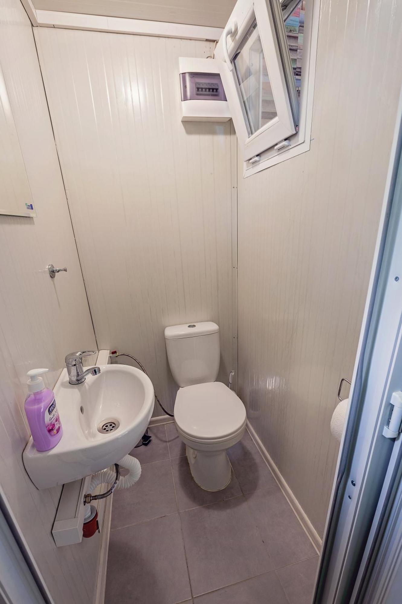 Каравани Avi Iris Фичоза Hotell Varna Exteriör bild